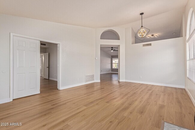 Building Photo - 5340 W Oraibi Dr