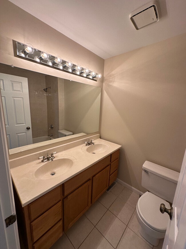 Building Photo - 1301 Haverhill Cir