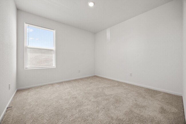 Building Photo - 17331 Glacier Frst Ln