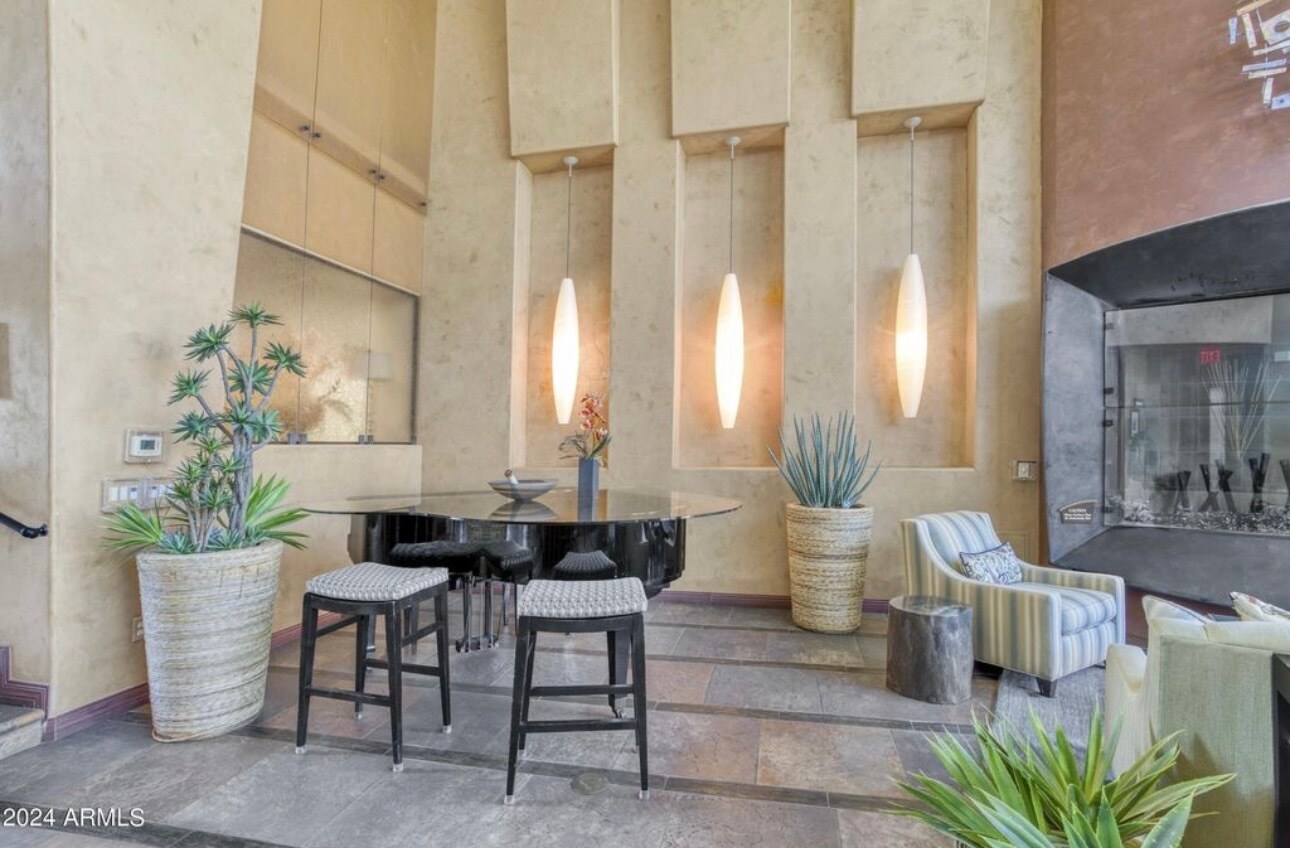 Building Photo - 6900 E Princess Dr