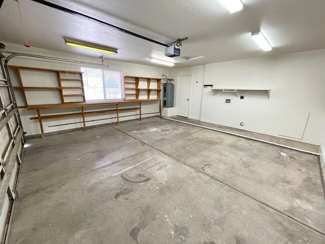 Building Photo - Nice 2 Bedroom 1 Bath Home! *HOME IS CURRENTLY OCCUPIED, PLEASE DO NOT DISTURB THE TENANTS*