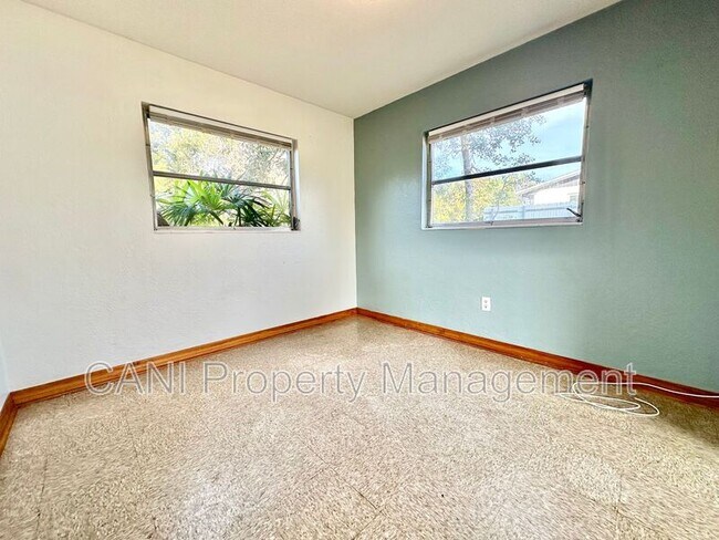 Building Photo - 575 E Compton Ct