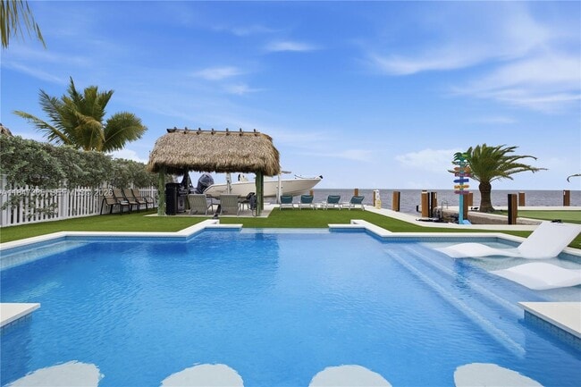 Building Photo - 235 Tavernier Dr