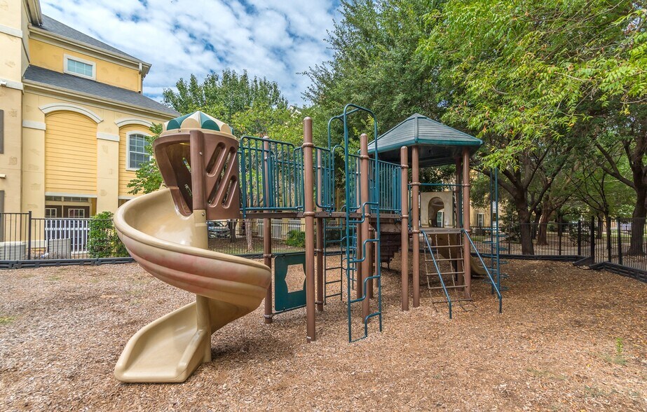 Woodway Square 1700 Teri Rd Austin TX 78744 Apartment Finder