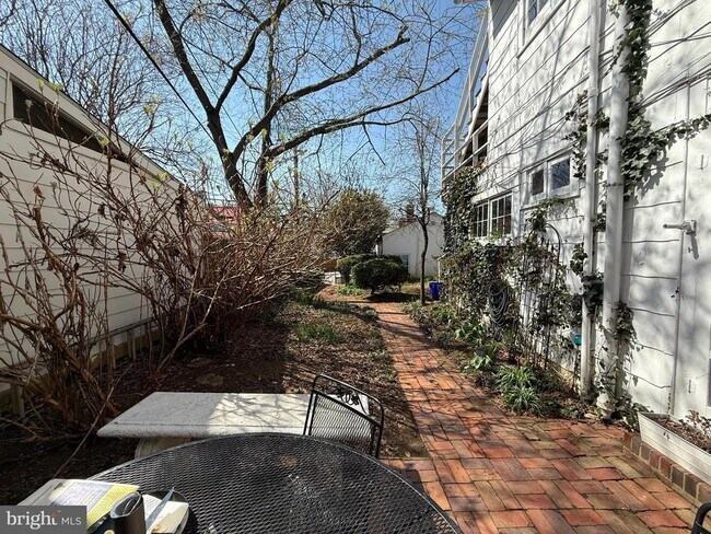 Building Photo - 185 Prince George St