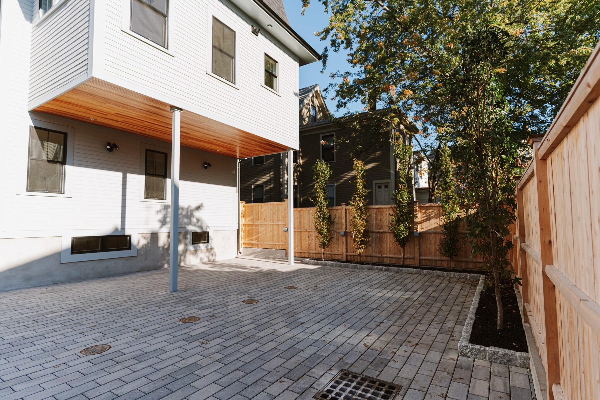 Building Photo - 5 Thurston St