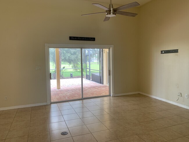 Building Photo - 3741 Woodleaf Ct
