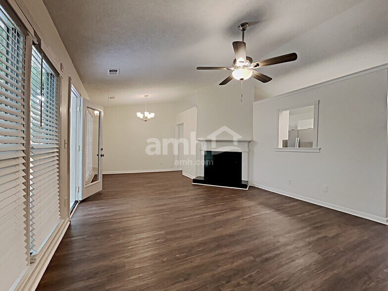 Building Photo - 2645 Windstream Way NW