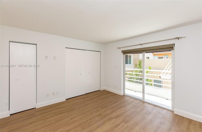 Building Photo - 2945 Bridgeport Ave