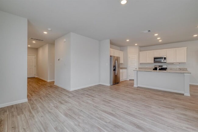 Building Photo - 128 Checkers Cv