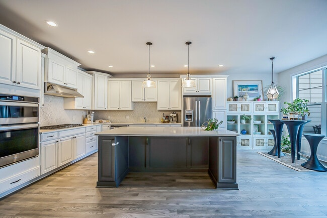 Building Photo - 3075 N Spurway Dr