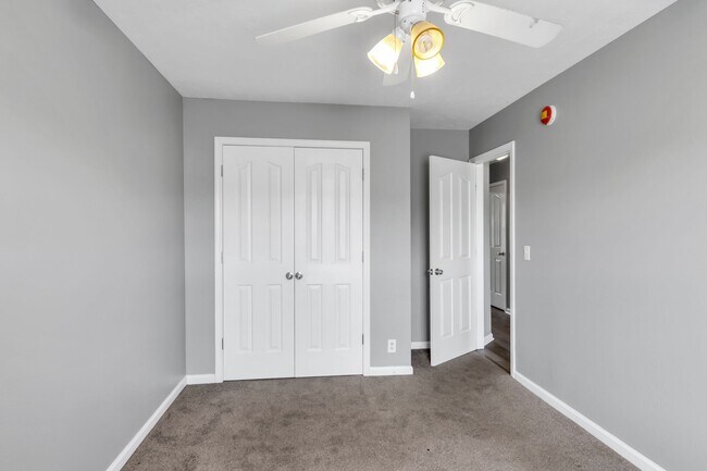 Building Photo - 414 Arapaho Dr