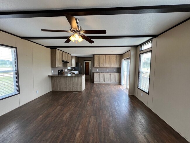 Building Photo - 12988 Gustavo Dr