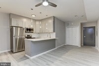 Building Photo - 400 N Highland Ave