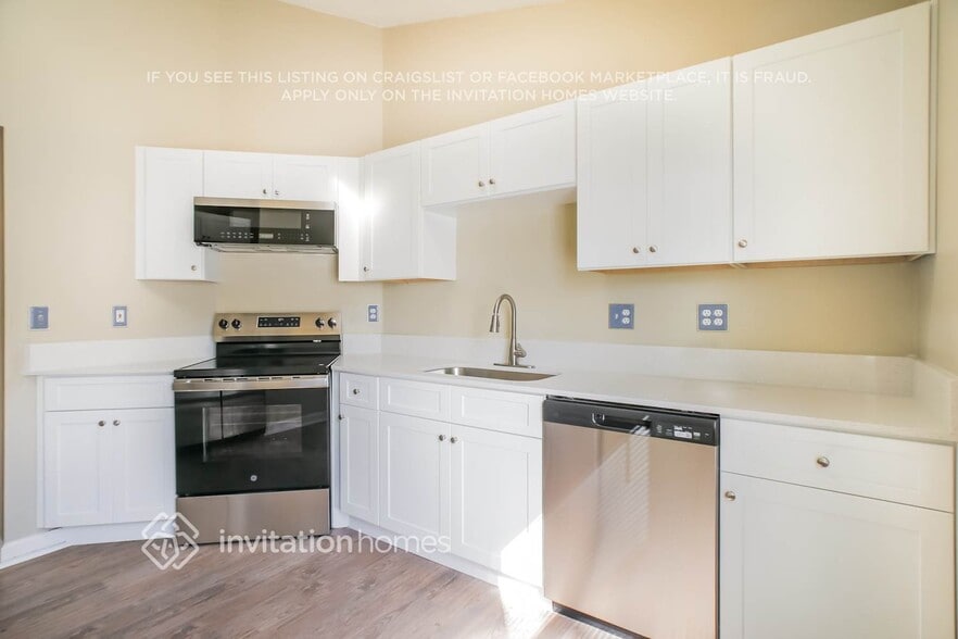 Building Photo - 6087 Alpenrose Ave