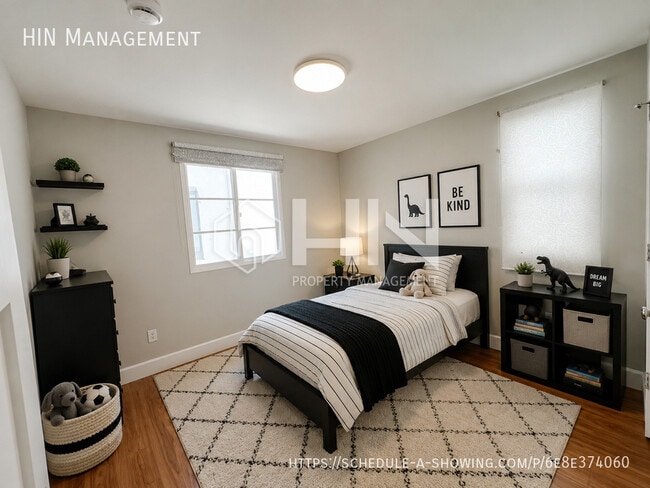 Building Photo - 488 Trident Maple Terrace