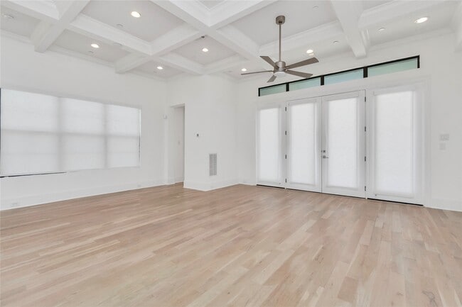 Building Photo - 5735 Winsome Ln