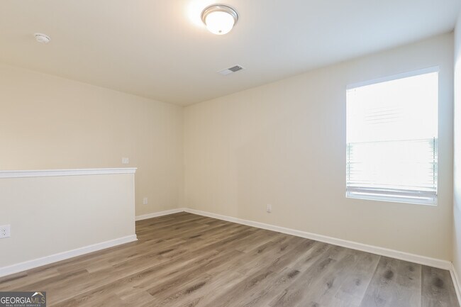 Building Photo - 12026 Quail Dr