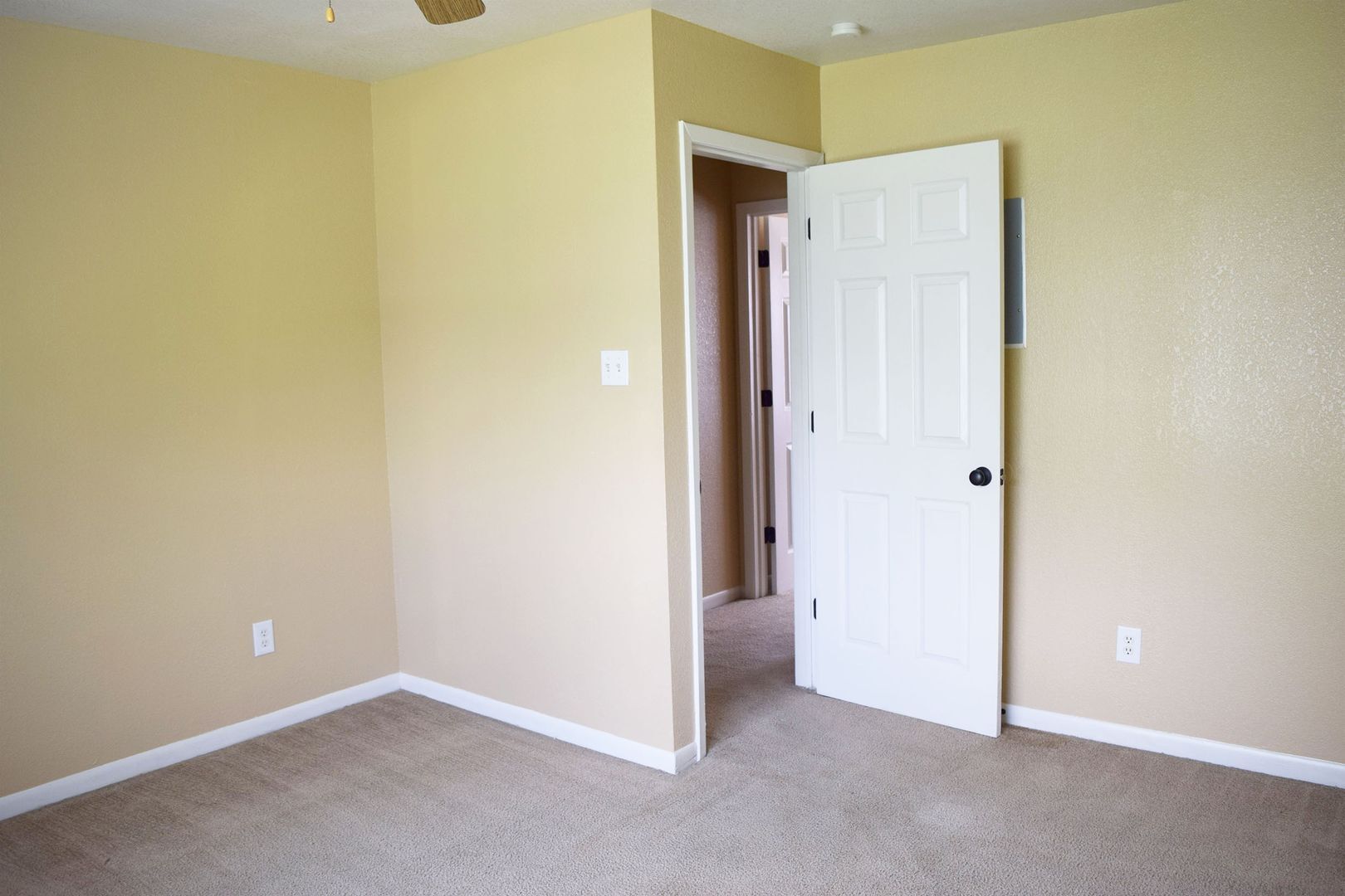 Building Photo - 1210 Monroe Loop