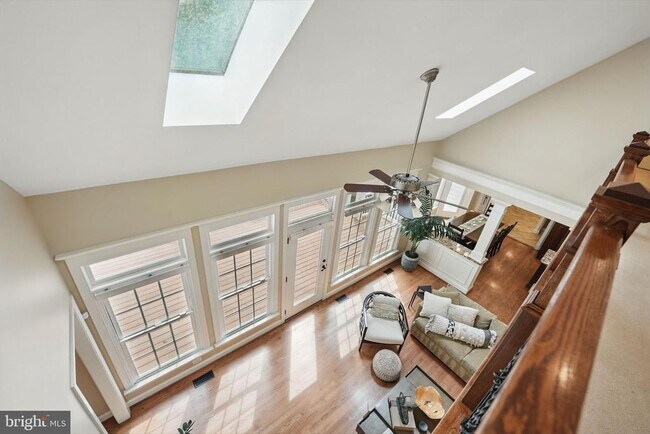 Building Photo - 10714 Kirkland Dr