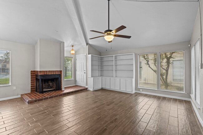 Building Photo - 7823 Bateman Ln