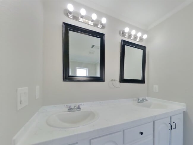 Building Photo - 21439 Cherry Canyon Ln