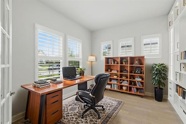 Building Photo - 2205 Sandrellan St