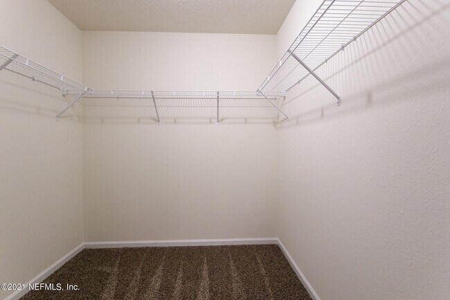 Building Photo - 2268 Pebble Point Dr