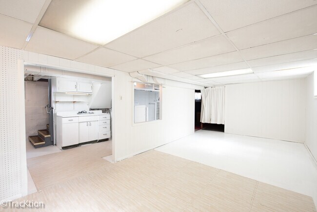 Building Photo - 5313 Lyman Ave