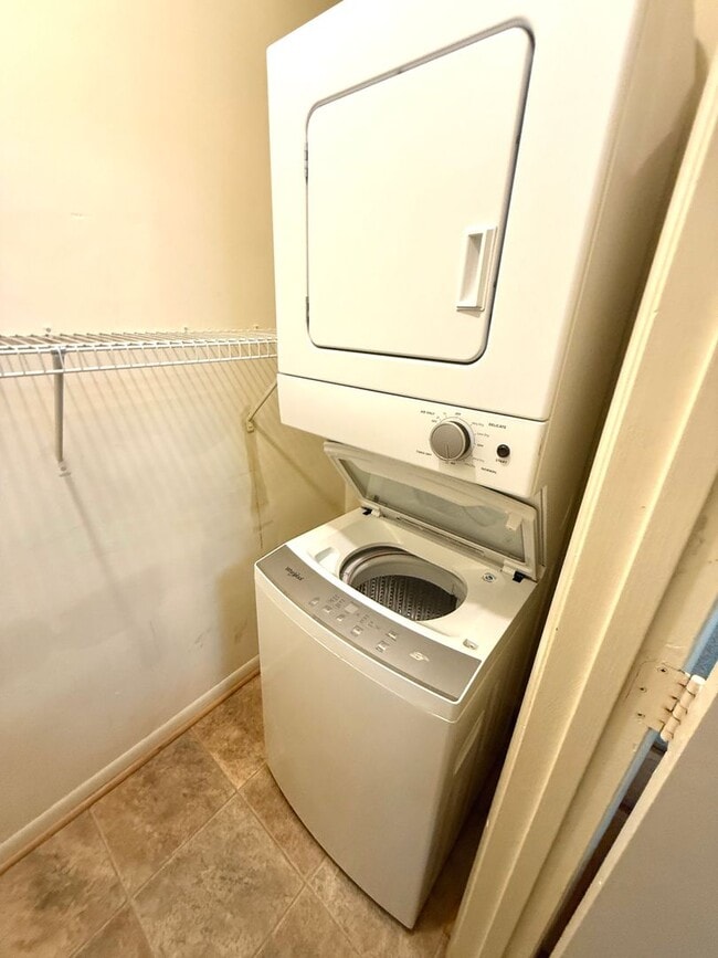 Building Photo - Cedar Hill Condos - Vitalius