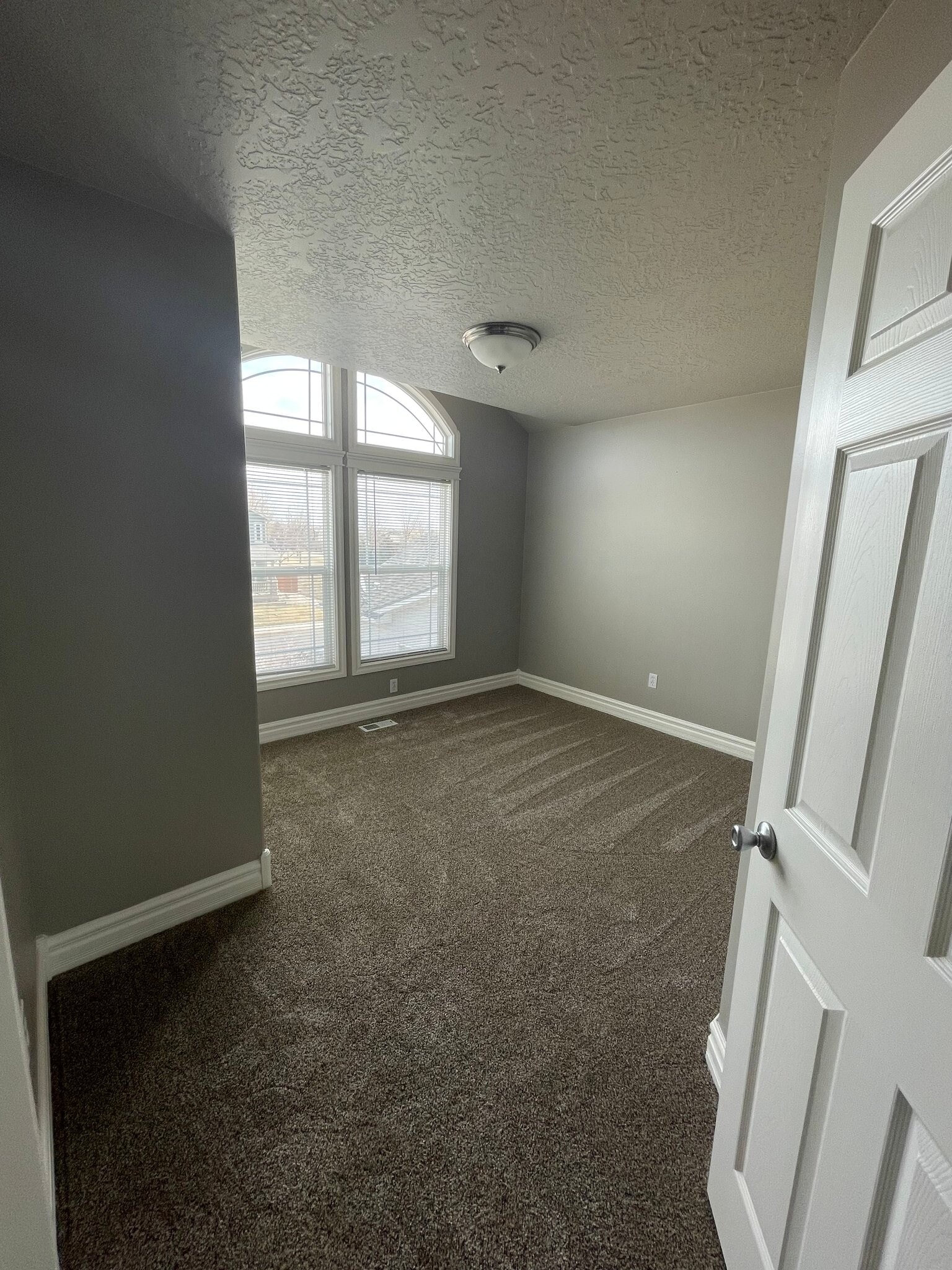 Building Photo - 1127 Elgin Ct