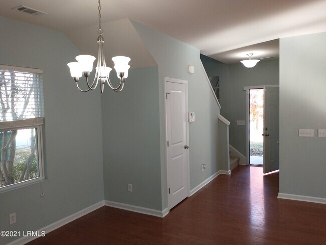 Building Photo - 38 Pennyroyal Way