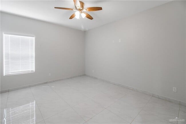 Building Photo - 18 Inspiration Rd