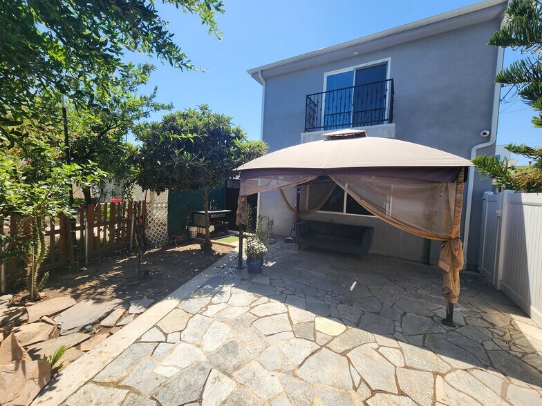 Building Photo - 6827 Murietta Ave