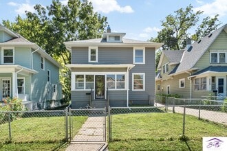 Building Photo - Wowza!