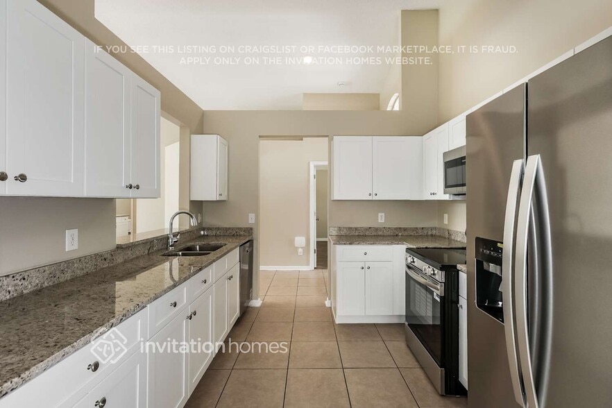 Building Photo - 12215 Dawn Vista Dr