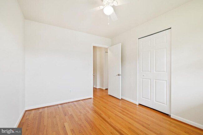 Building Photo - 11840 Enid Dr