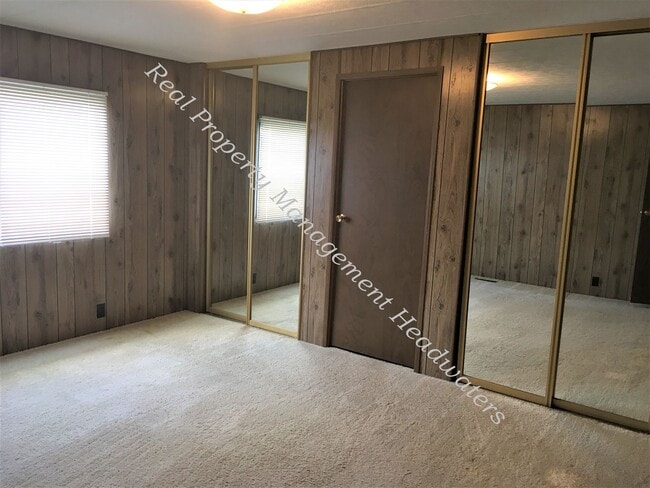 Building Photo - 299 Cottonwood Rd