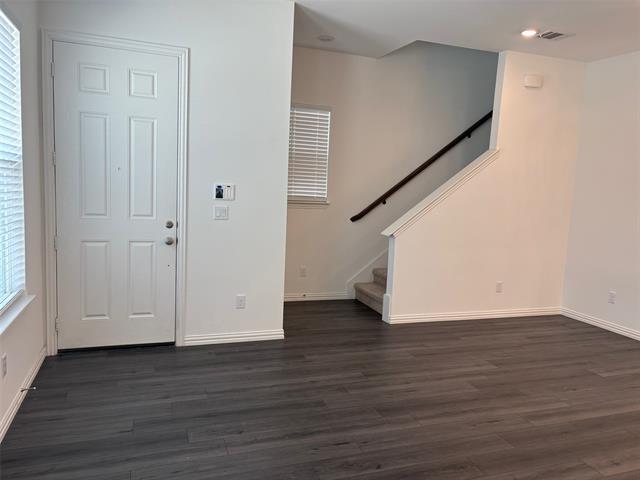 Building Photo - 2241 Adena Spgs Dr