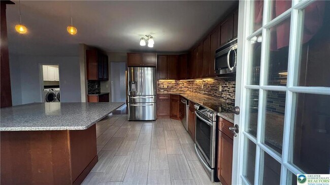 Building Photo - 520 Wild Mint Ln