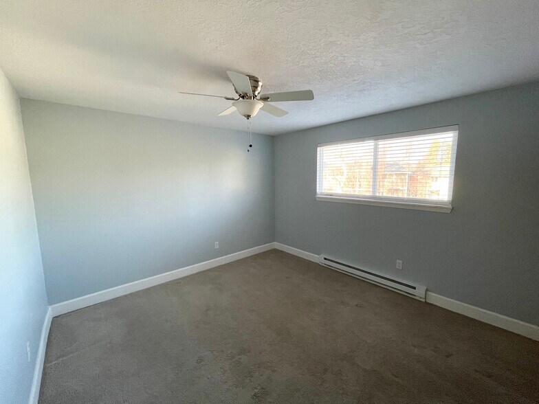 Building Photo - 1706 Avalon