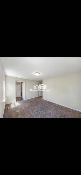 Building Photo - 9593 Olive Ln N