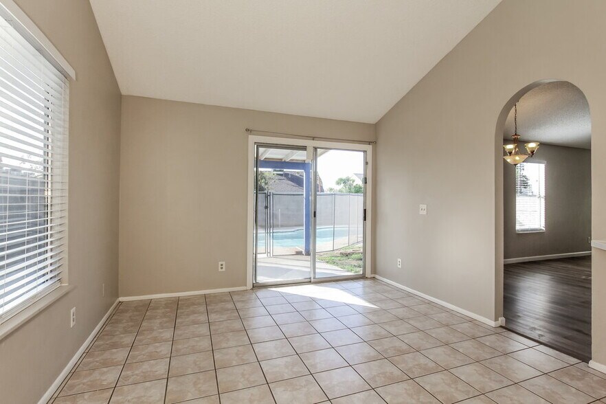 Building Photo - 6307 W Kings Ave