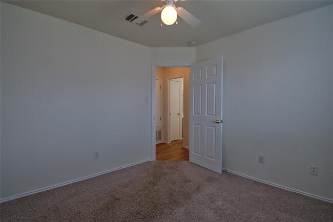 Building Photo - 115 Remington Dr