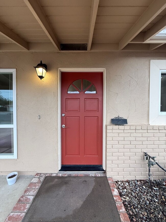 Building Photo - Orcutt Single Story Updated Home is Pet Friendly With Easy Access to 135/VSFB