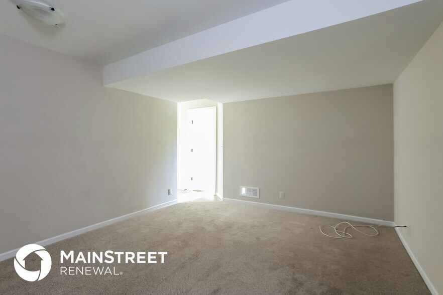 Building Photo - 1401 NW High View Dr