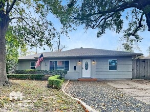 Building Photo - 7519 Schiller St