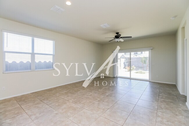 Building Photo - You will love this beautiful home