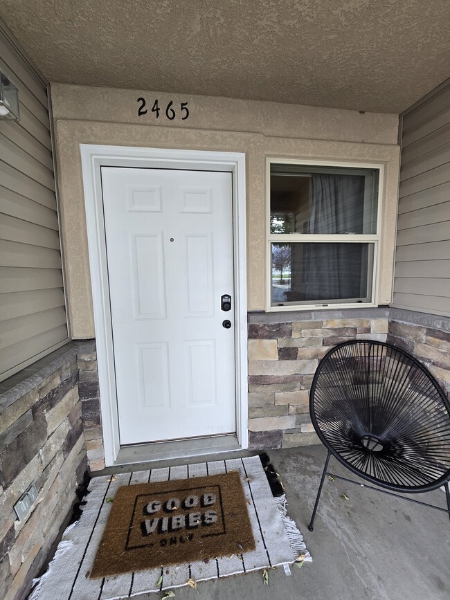 Building Photo - 2465 Theresea Ln