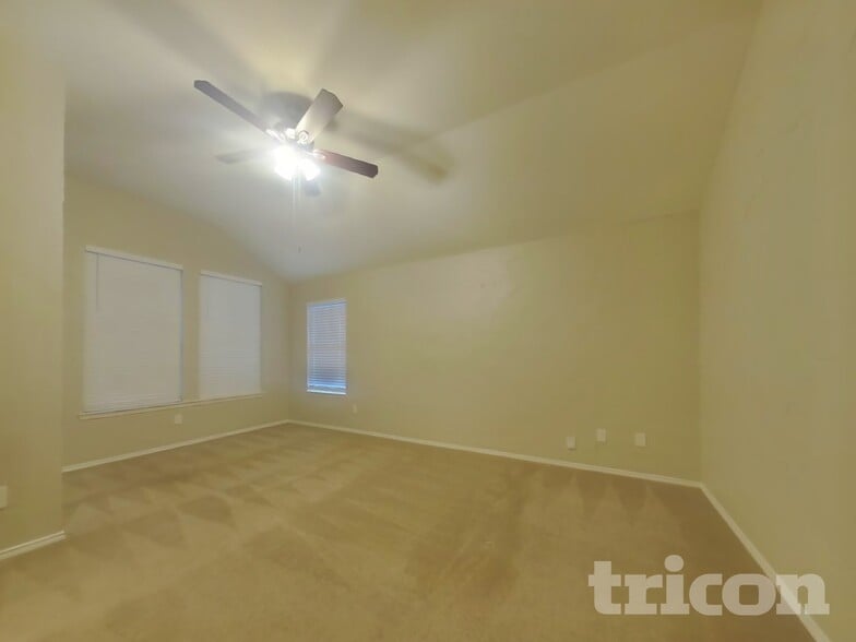 Building Photo - 13201 Fencerow Rd